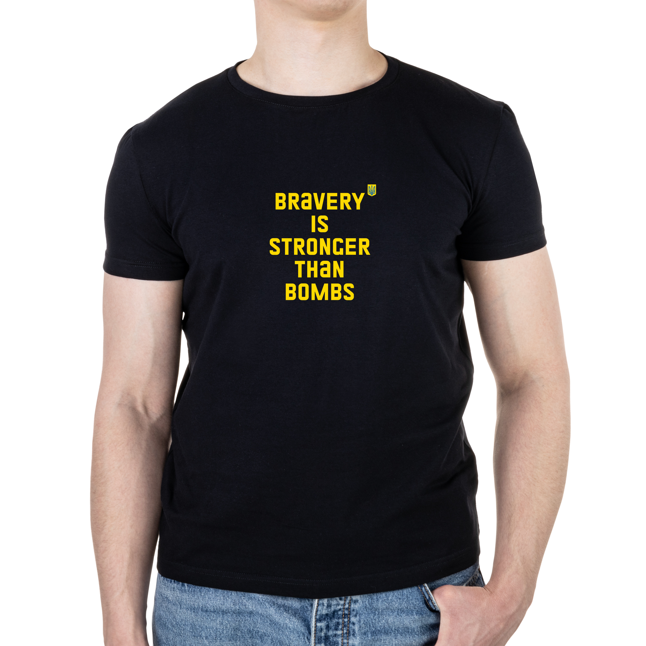 Футболка мужская черная хлопок/эластан А4 размера Bravery is stronger than bombs M - фото 1