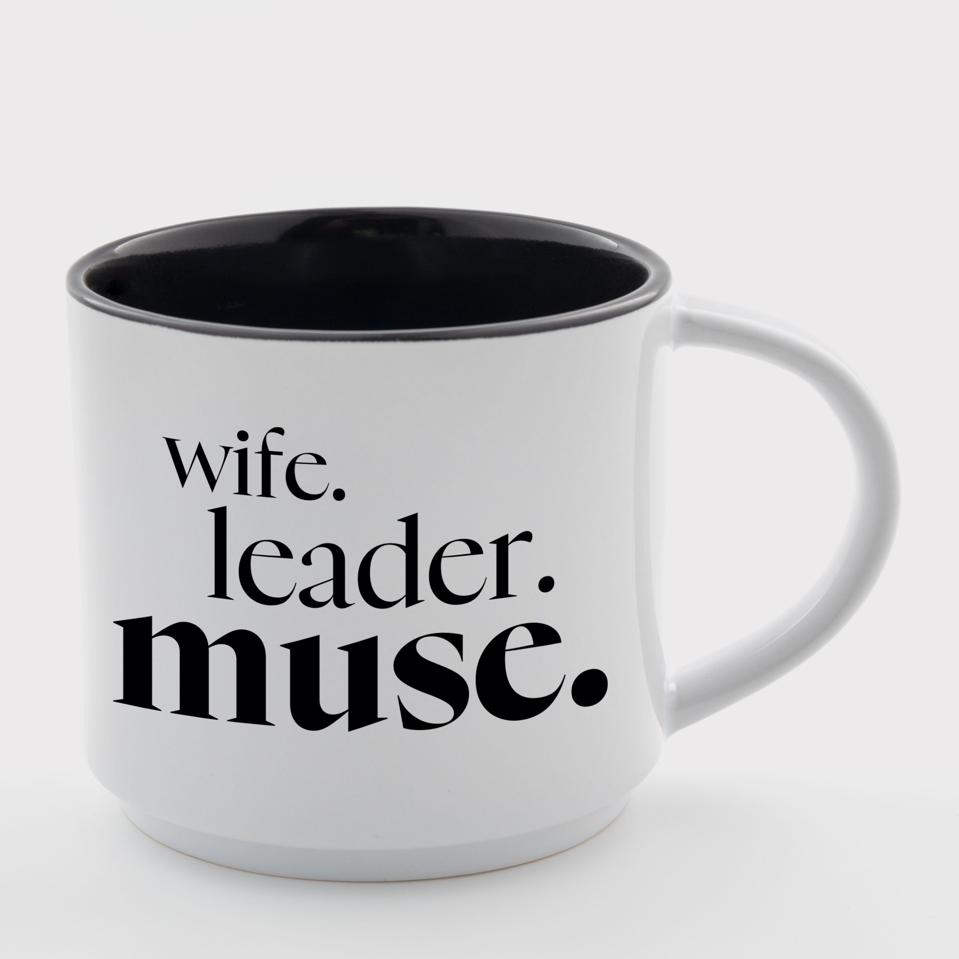 Кружка черная внутри(450 мл) Wife. Leader. Muse. - фото 1 - Кружки